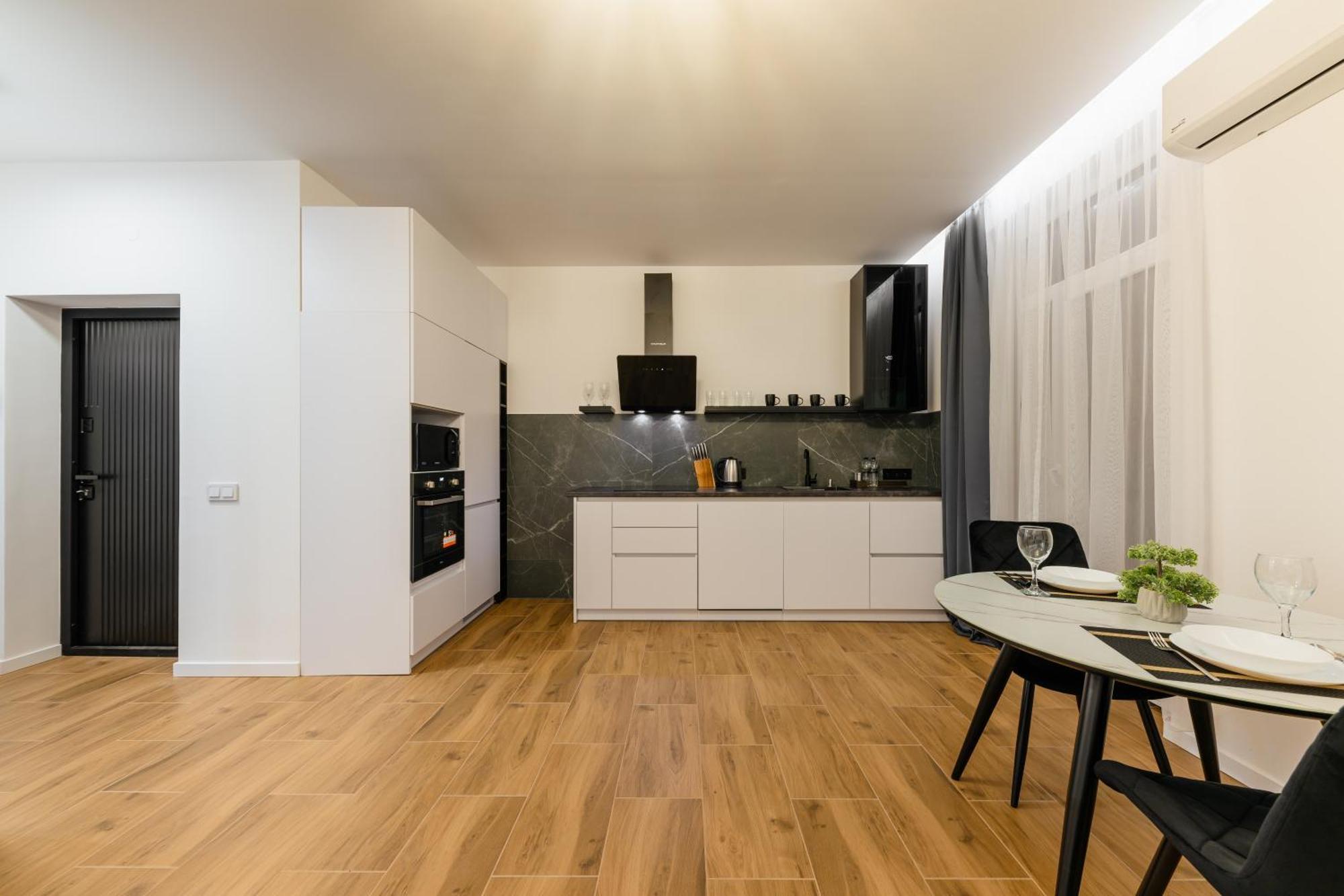 Luxury Apartments Laborca Uzhhorod Exterior photo
